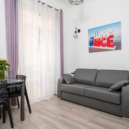 Nice Centre Flat - Modern, Quiet And Brand New Екстер'єр фото