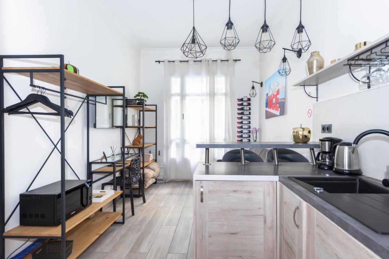 Nice Centre Flat - Modern, Quiet And Brand New Екстер'єр фото