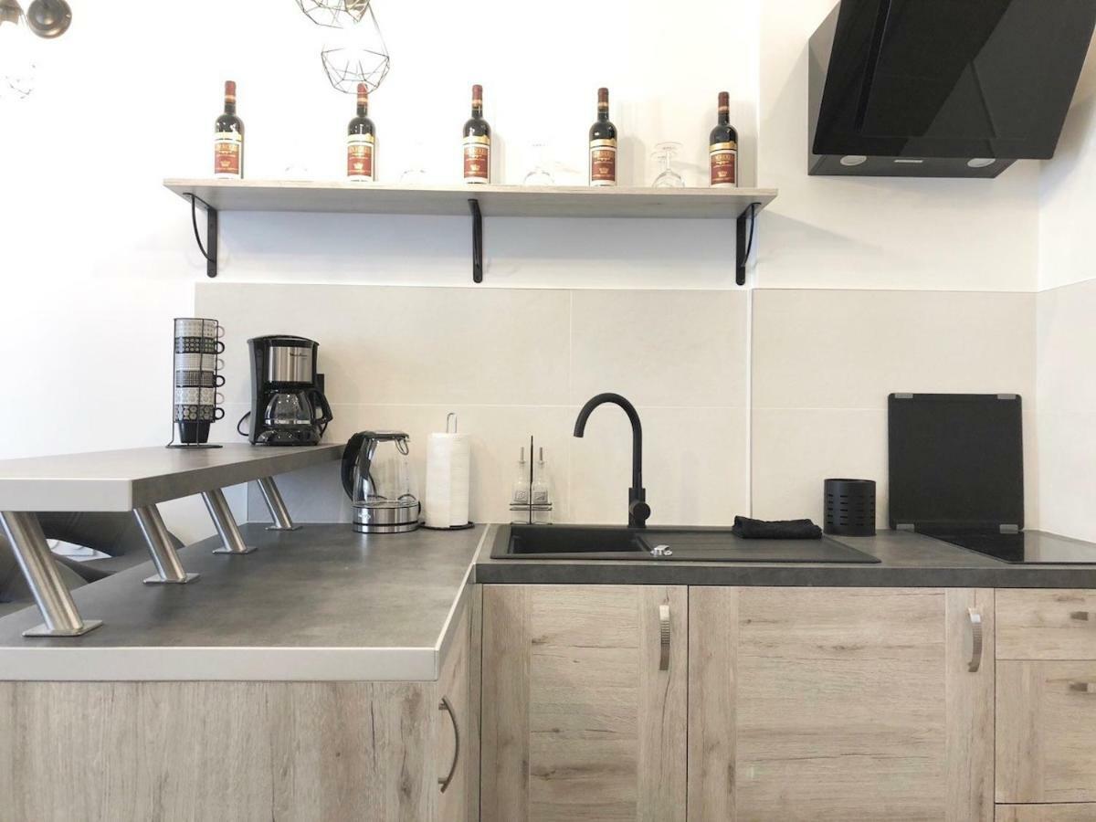 Nice Centre Flat - Modern, Quiet And Brand New Екстер'єр фото